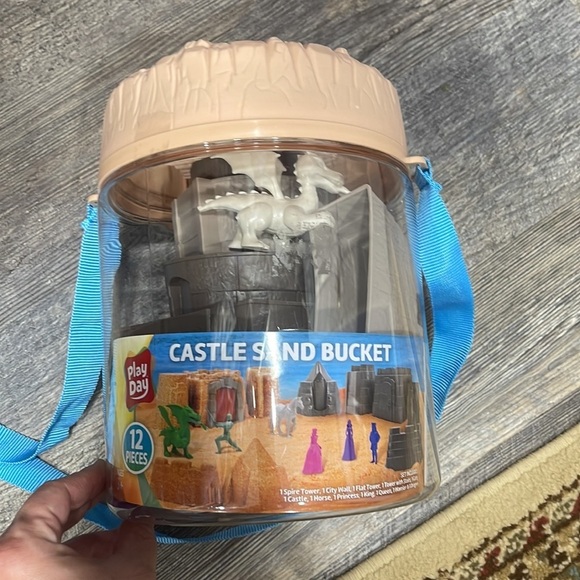 Play day Castle and bucket for kids - Picture 6 of 10